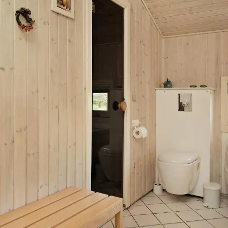 8 Person In * Humble